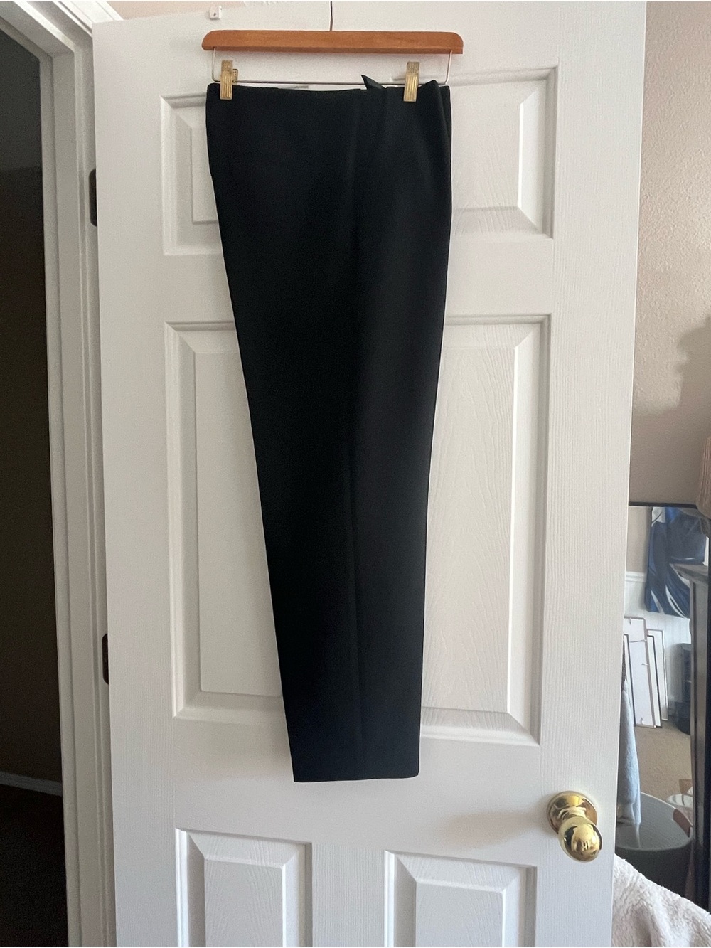 Aritzia Babaton Black Straight-Leg Trousers